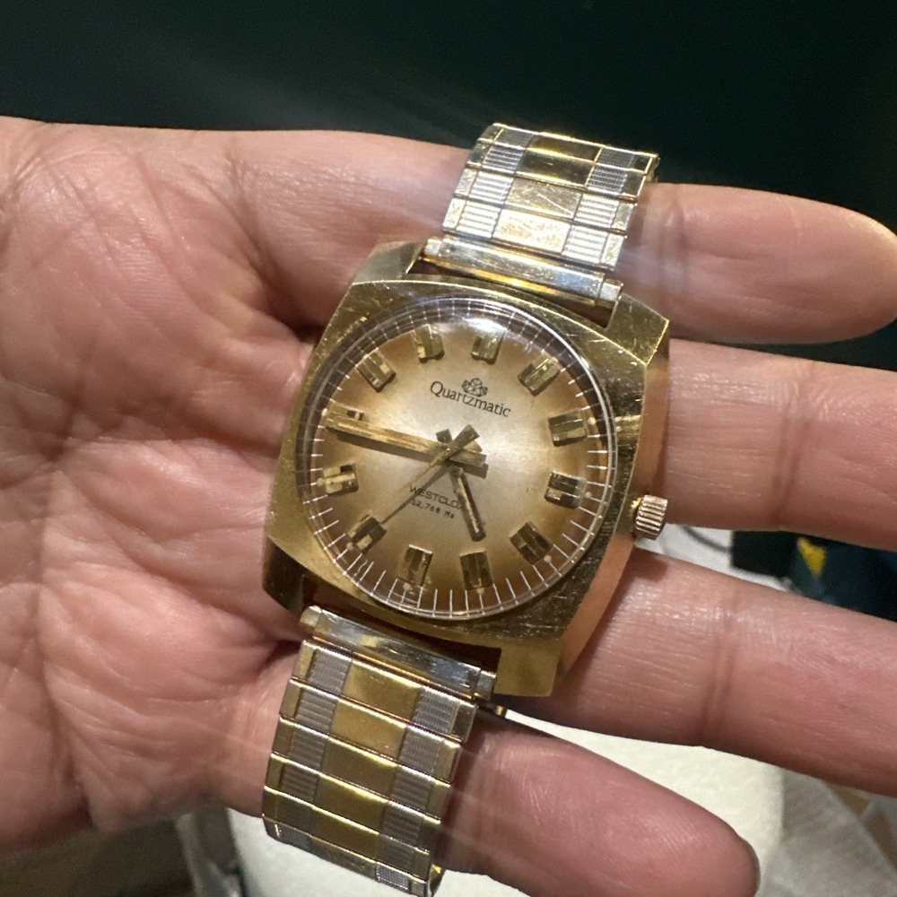 1970s WESTCLOX Quartzmatic Mens Watch 39mm Square Sunburst Gold‎ 8" -Not Running